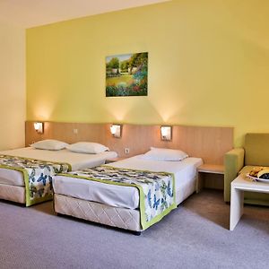 Dreibettzimmer